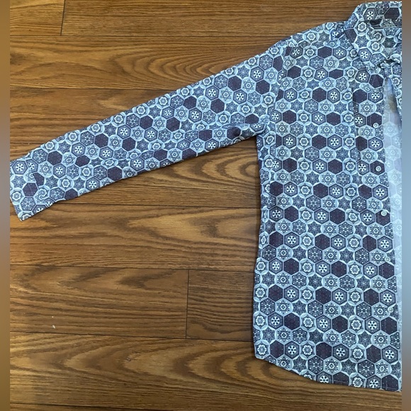 TOKU Collection Patterned Button Up - Picture 3 of 4